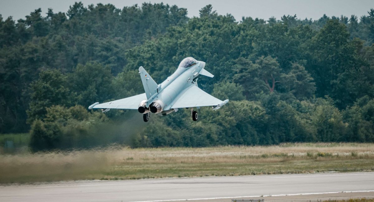 Європа отримує відповідь Су-35 і Су-57: перший Eurofighter Typhoon Tranche 4 з AESA-радаром піднявся в небо