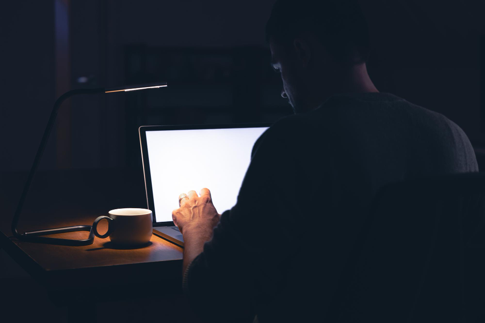 Anxiety, burnout and 15-hour shifts: behind the scenes of monitoring channels trusted by millions of Ukrainians