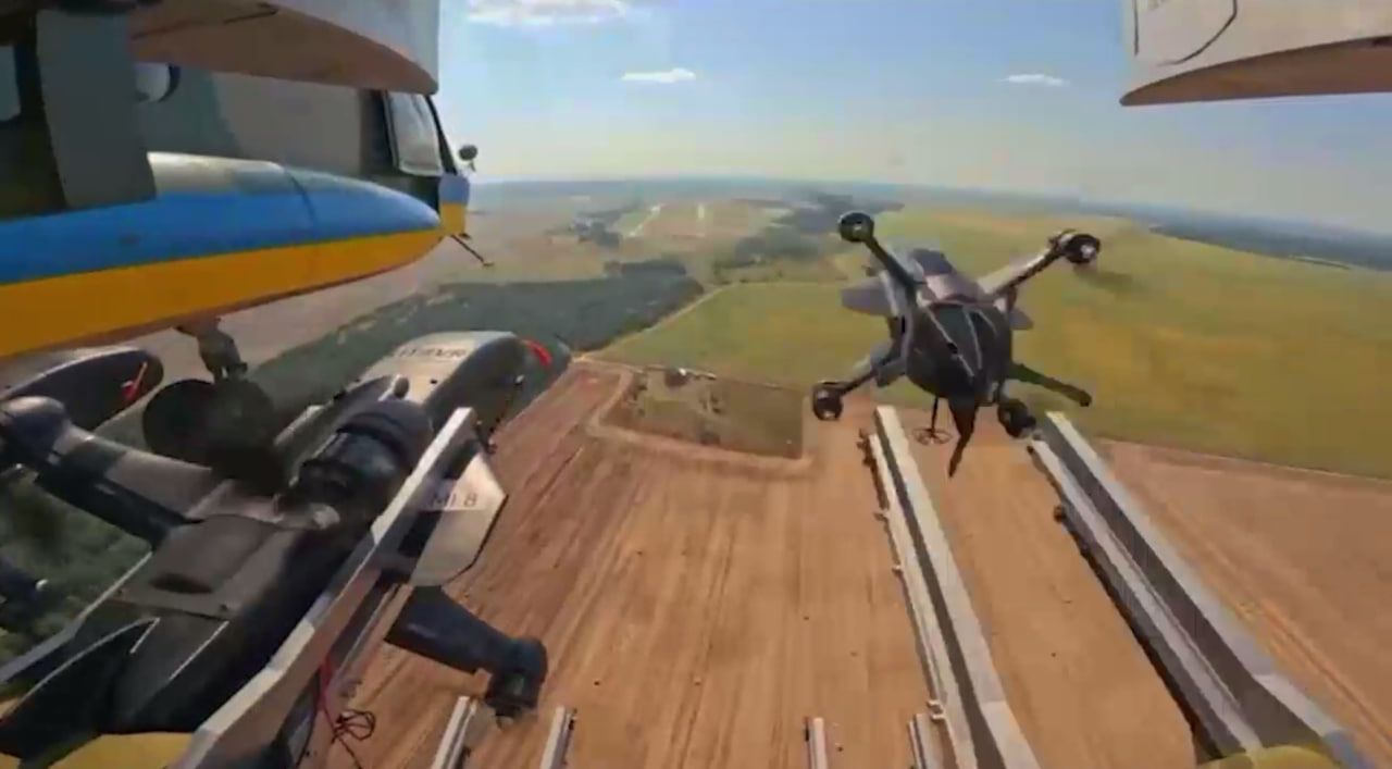 Ukrainian Mi-8 received launch pads for interceptor drones