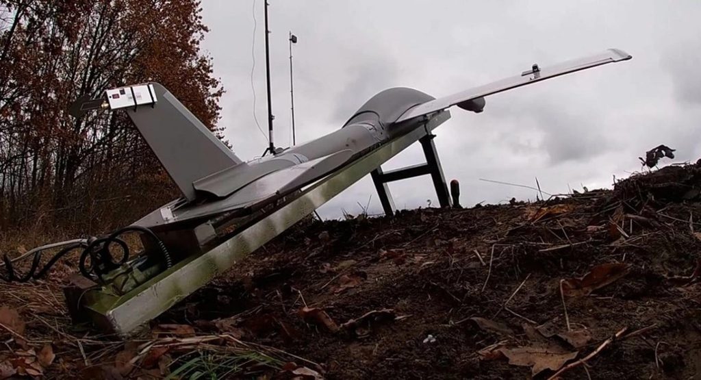 Hornet vs. Molniya: Comparing Strike Drones in the Middle-Strike Segment